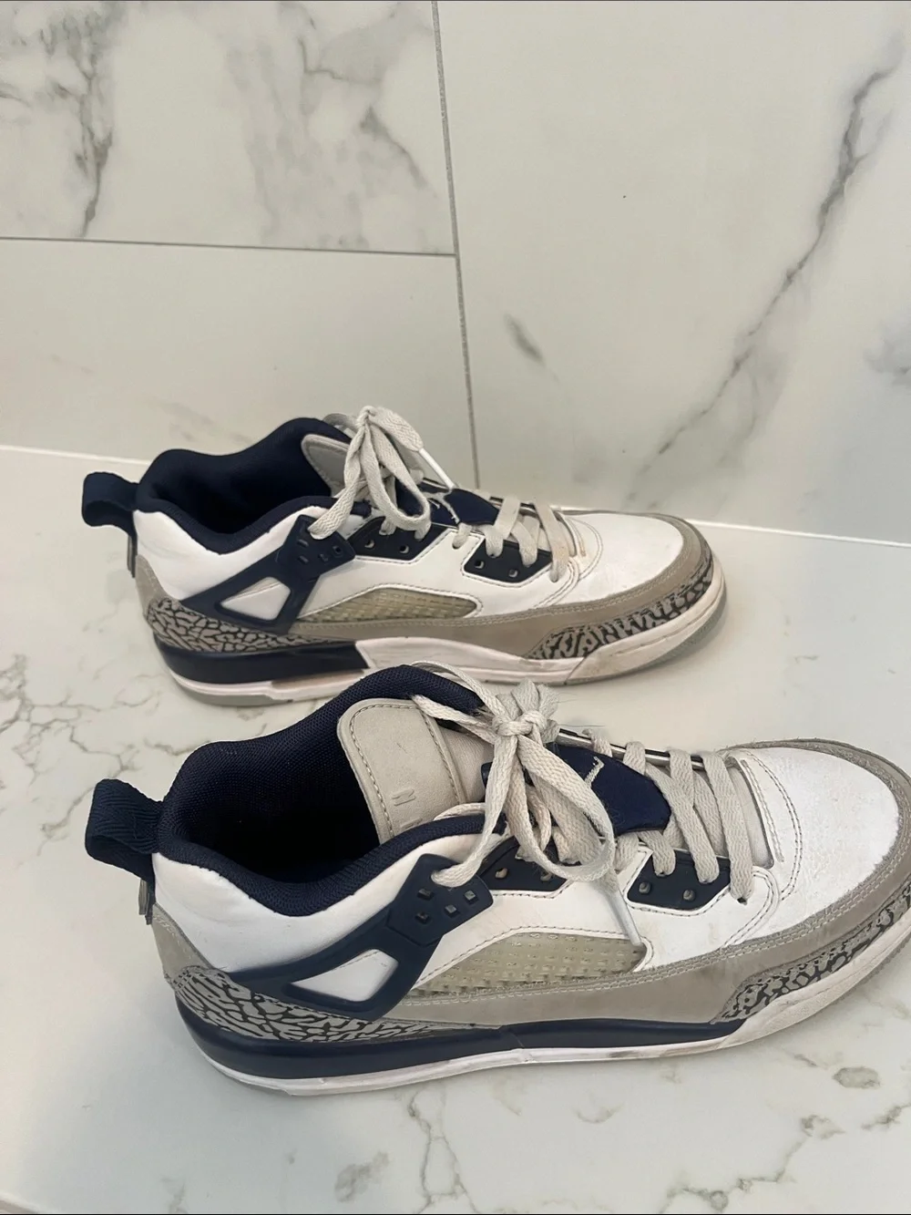Nike Air Jordan Kids White and Navy Low-Top Sneakers